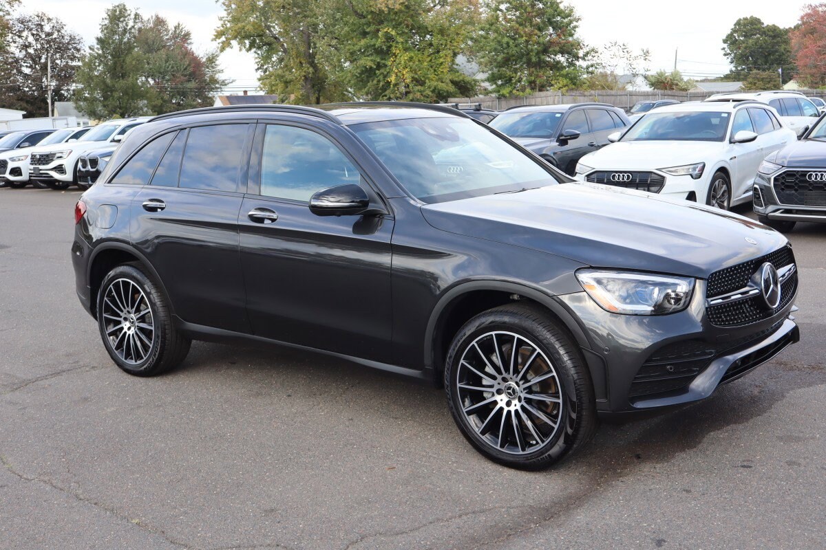 2021 Mercedes Benz GLC 300 4MATIC AMG photo 2