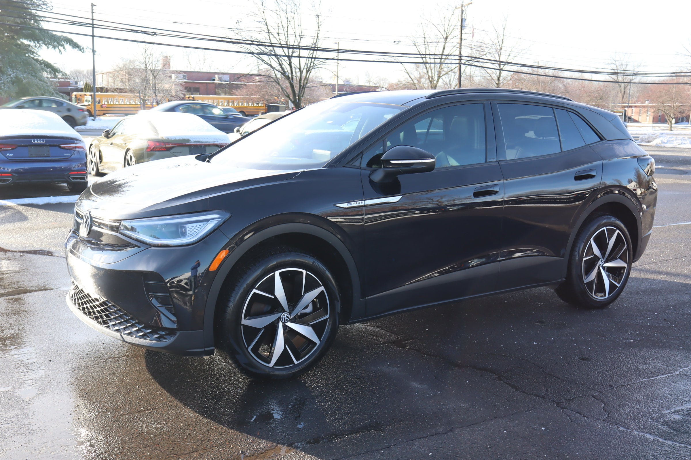 2023 Volkswagen ID.4 PRO S's photo