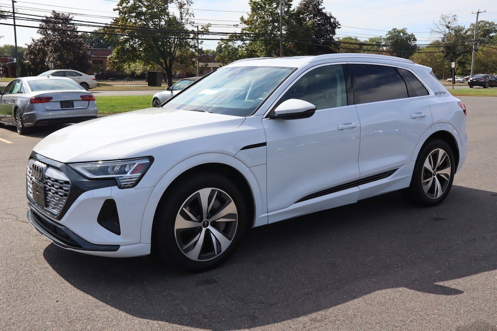 Used 2024 Audi Q8 e-tron Premium quattro SUV