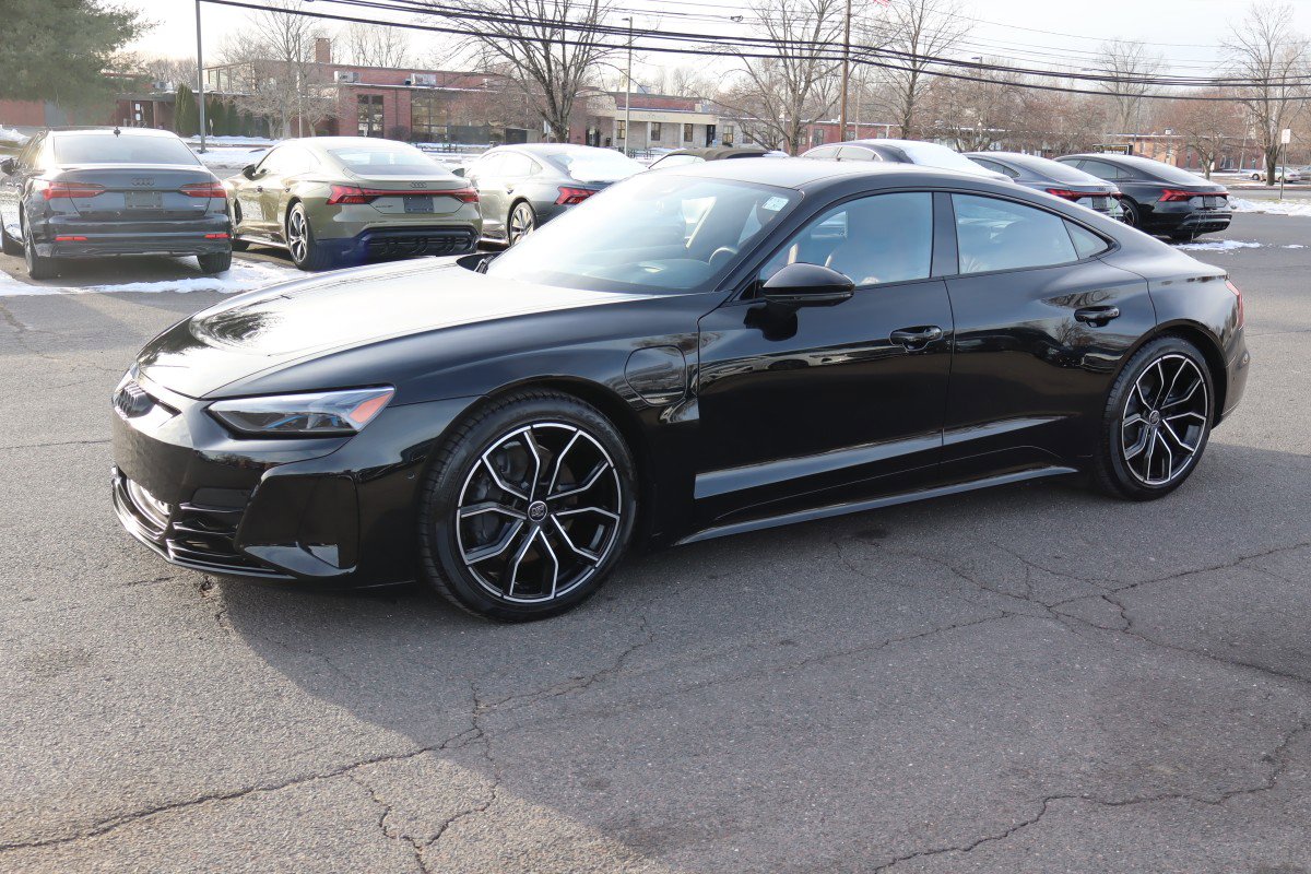 2022 Audi e-tron GT Prestige's photo