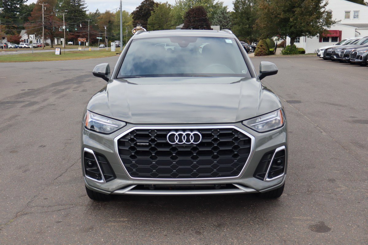 2023 Audi Q5 S line Premium Plus photo 2