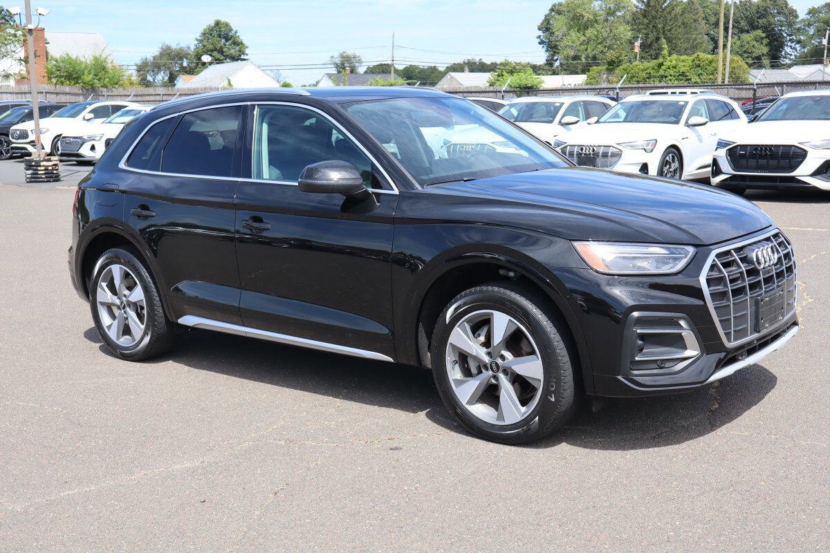 2022 Audi Q5 Premium Plus photo 3