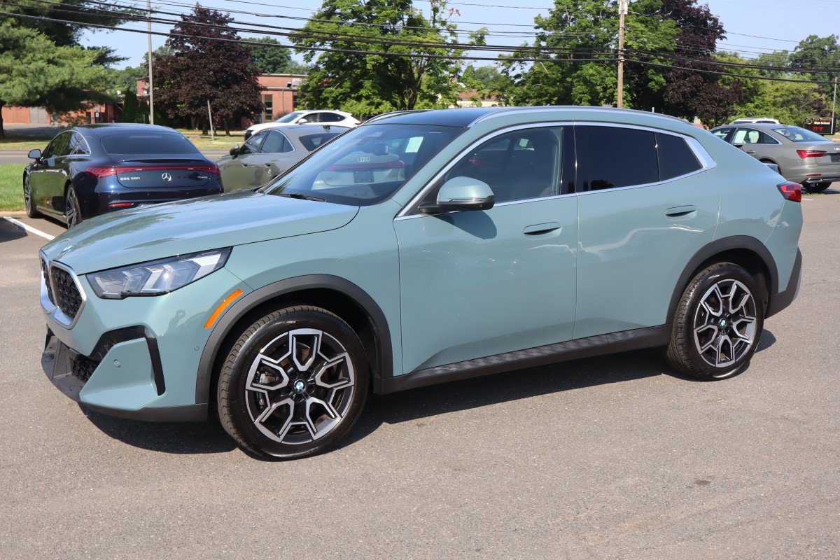 2025 BMW X2 xDrive28i's photo