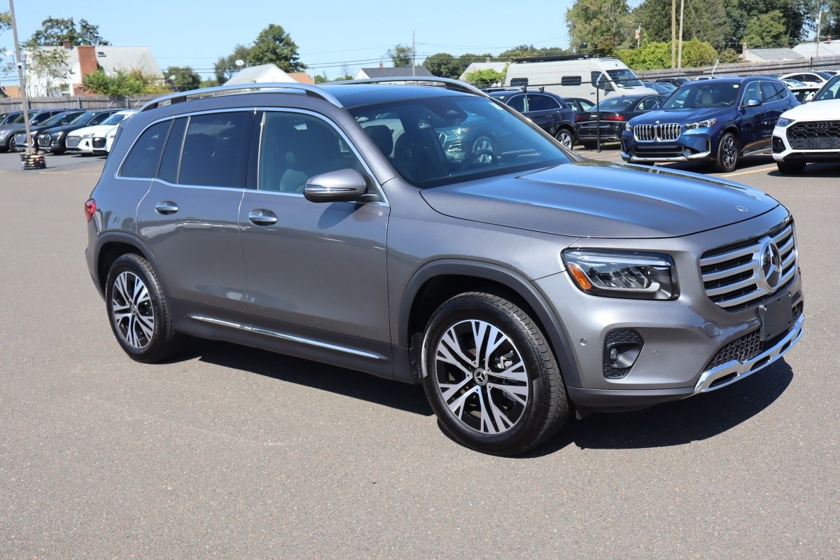 2024 Mercedes Benz GLB 250 4MATIC photo 3