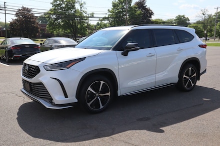 2022 Toyota Highlander XSE AWD SUV