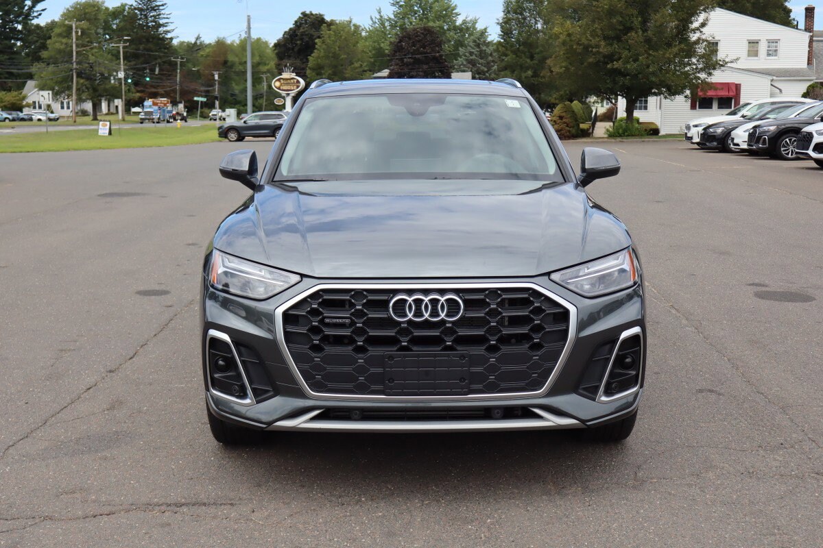 2025 Audi Q5 S line Premium 55 TFSI photo 2