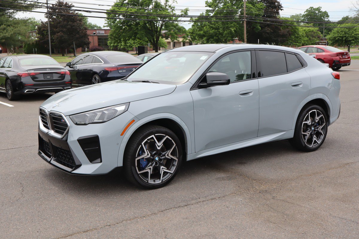 2025 BMW X2's photo