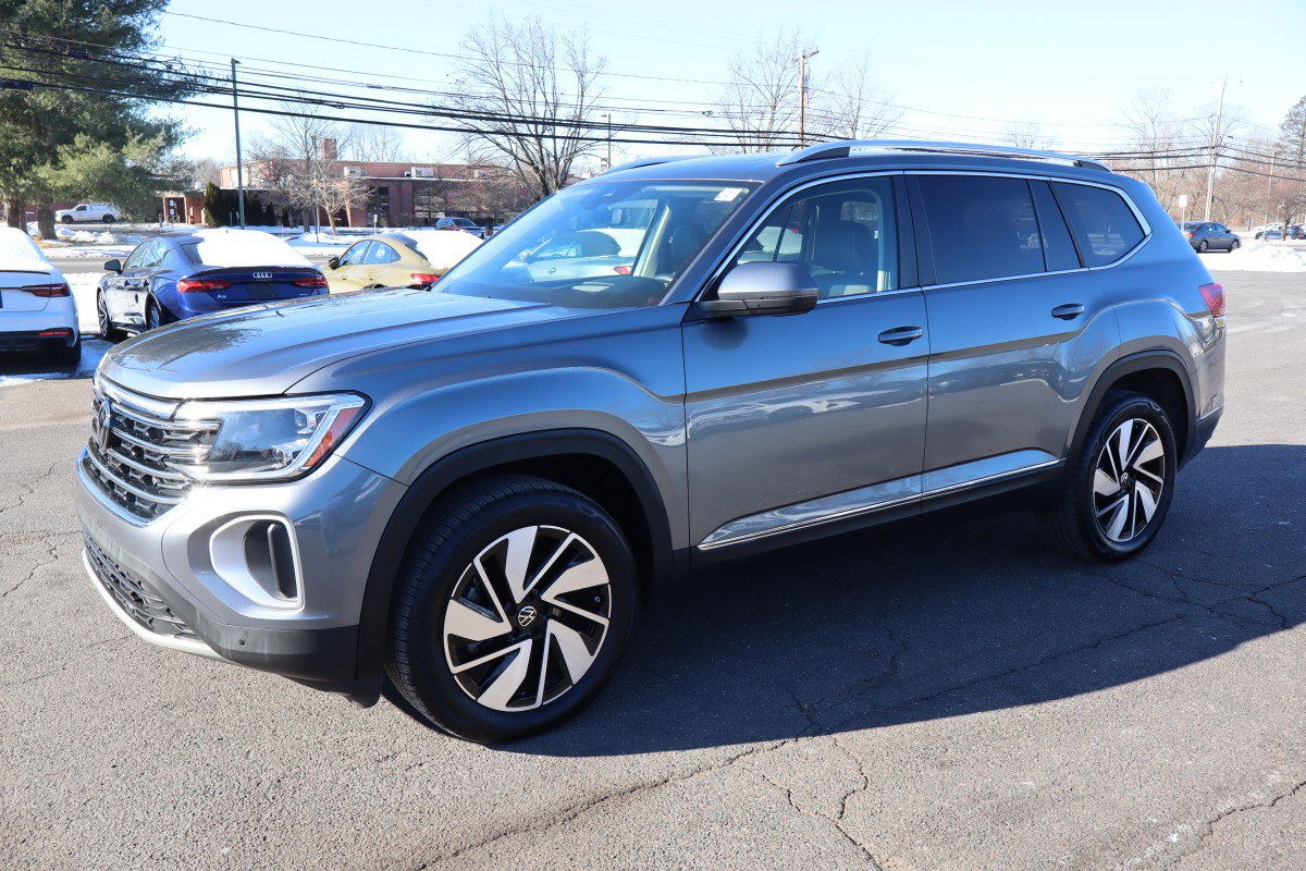 2024 Volkswagen Atlas SEL's photo