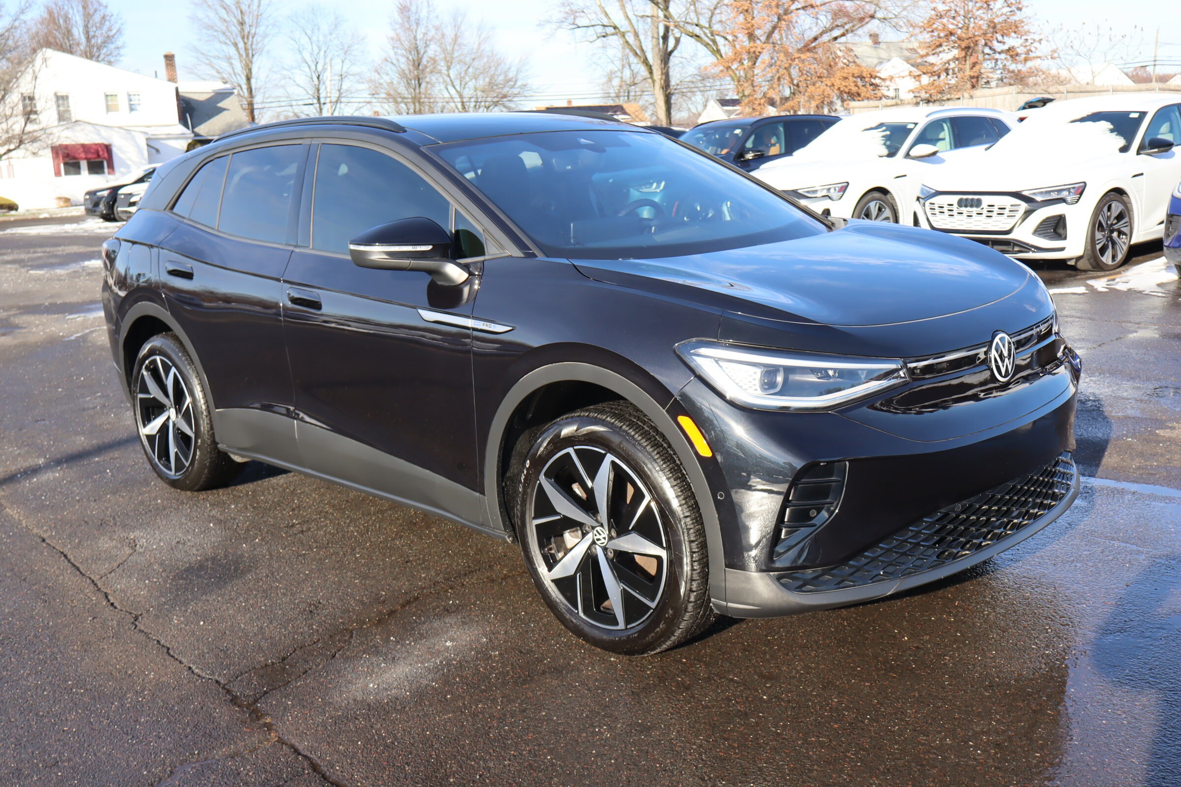 2023 Volkswagen ID.4 Pro photo 3