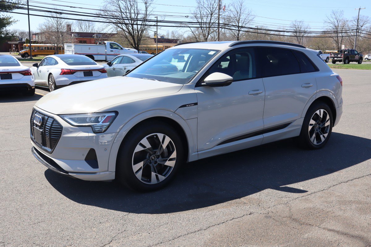 2021 Audi e-tron Premium