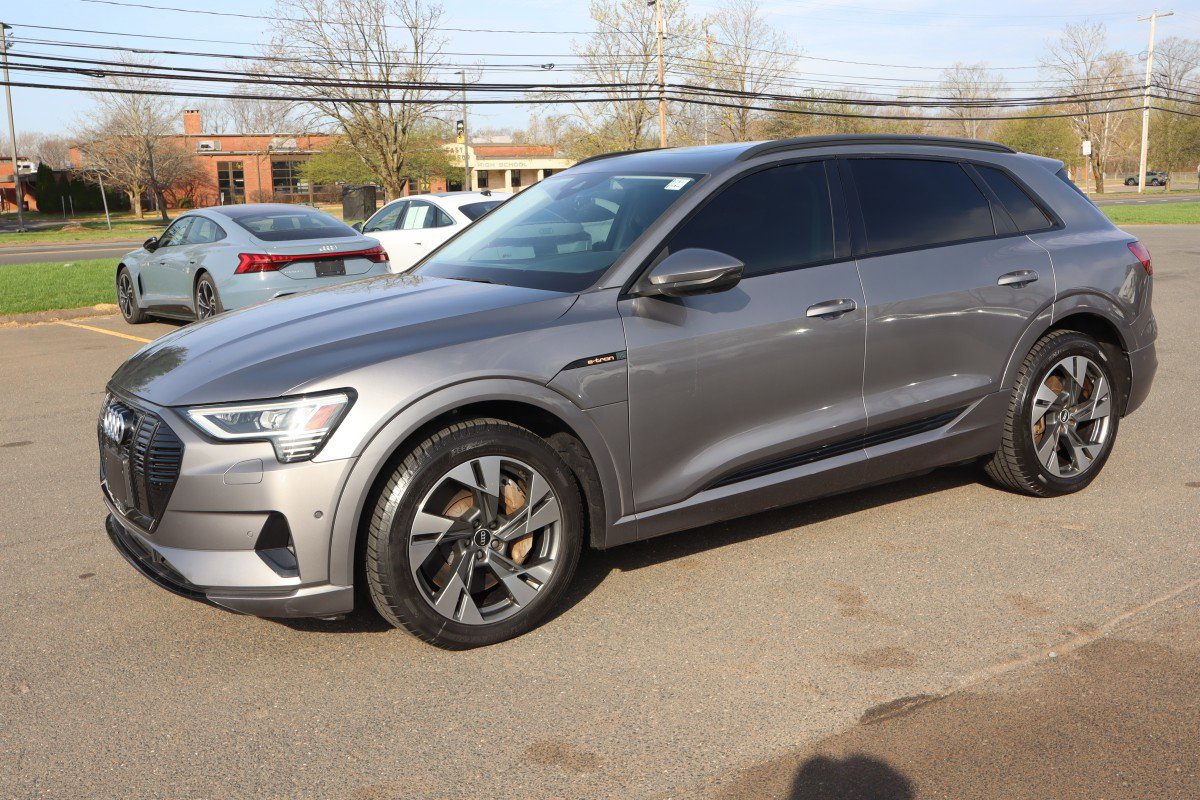 2021 Audi e-tron Premium