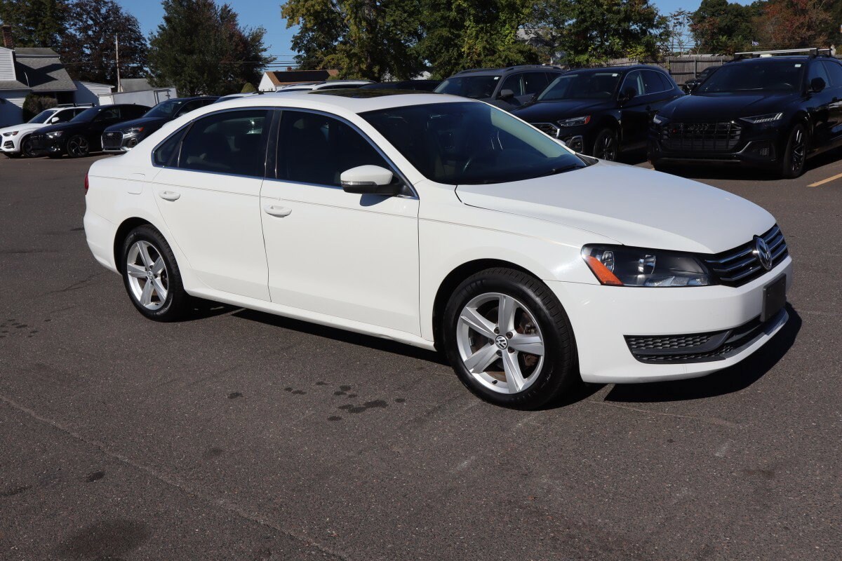 2013 Volkswagen Passat TDI SE photo 3