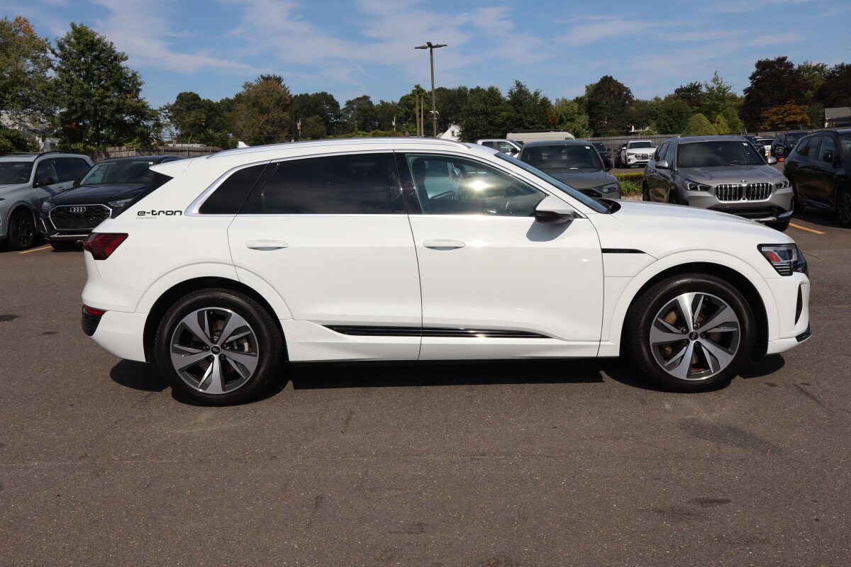 2024 Audi Q8 E-tron Premium photo 4