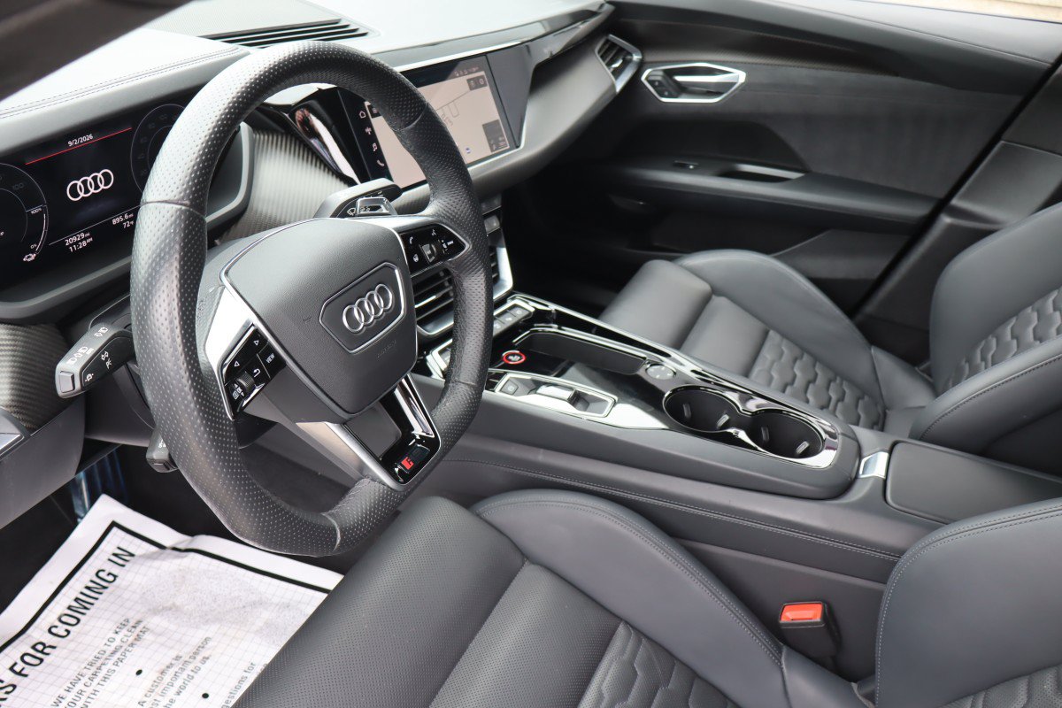 2023 Audi RS e-tron GT Base - Photo 12