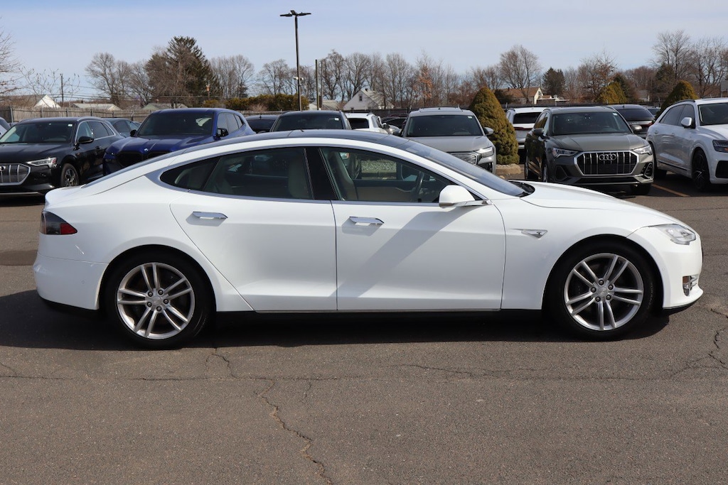 2016 Tesla Model S 70D photo 2