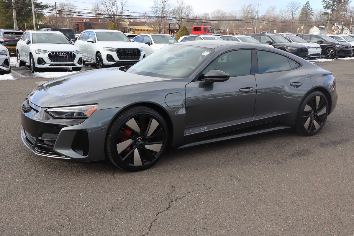 2022 Audi e-tron GT Prestige's photo