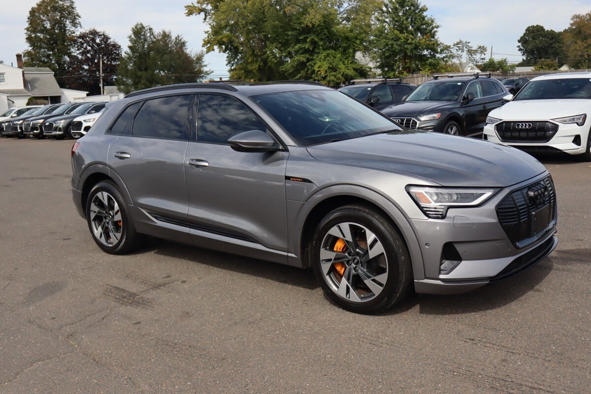 2023 Audi e-tron Premium Plus photo 3