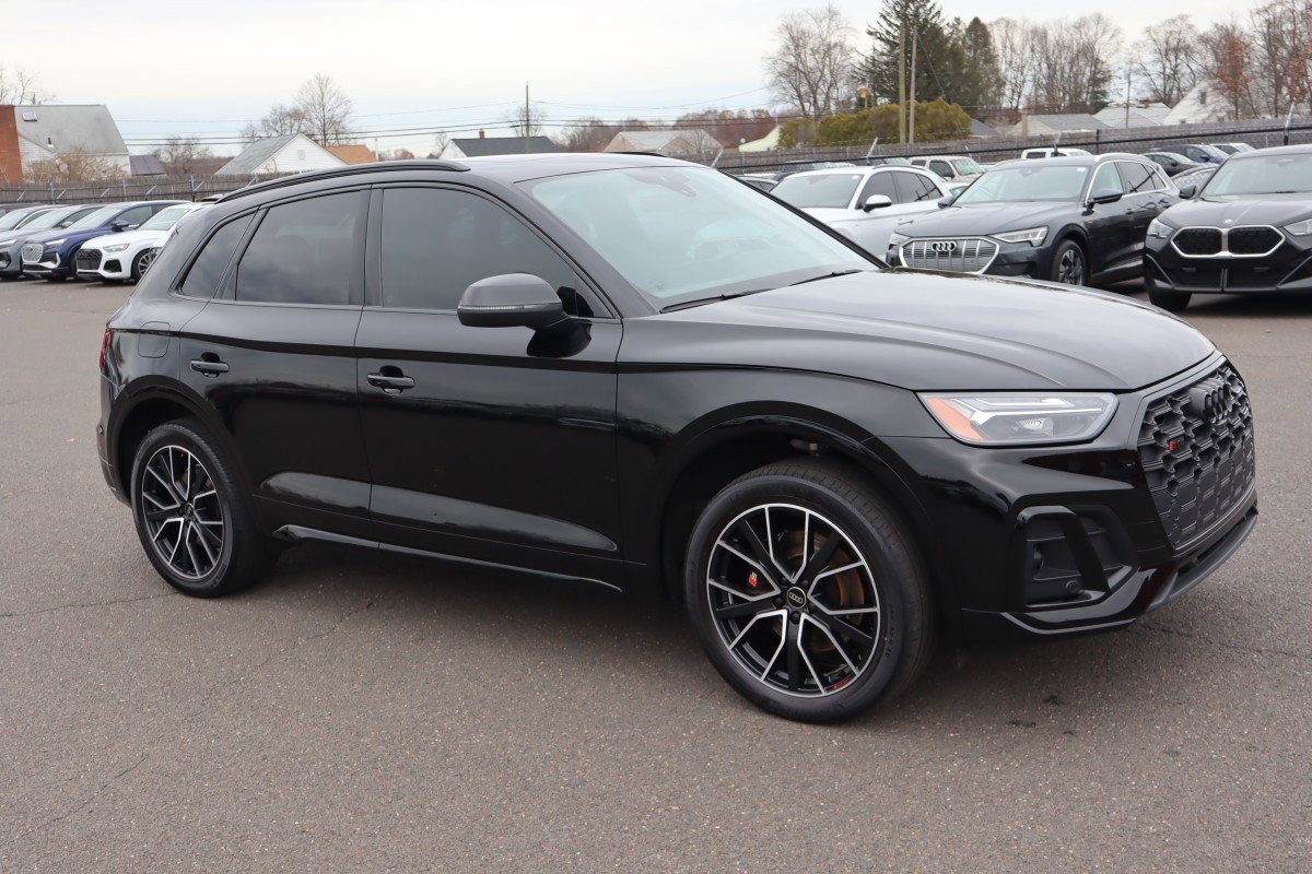 2022 Audi SQ5 Premium Plus photo 3