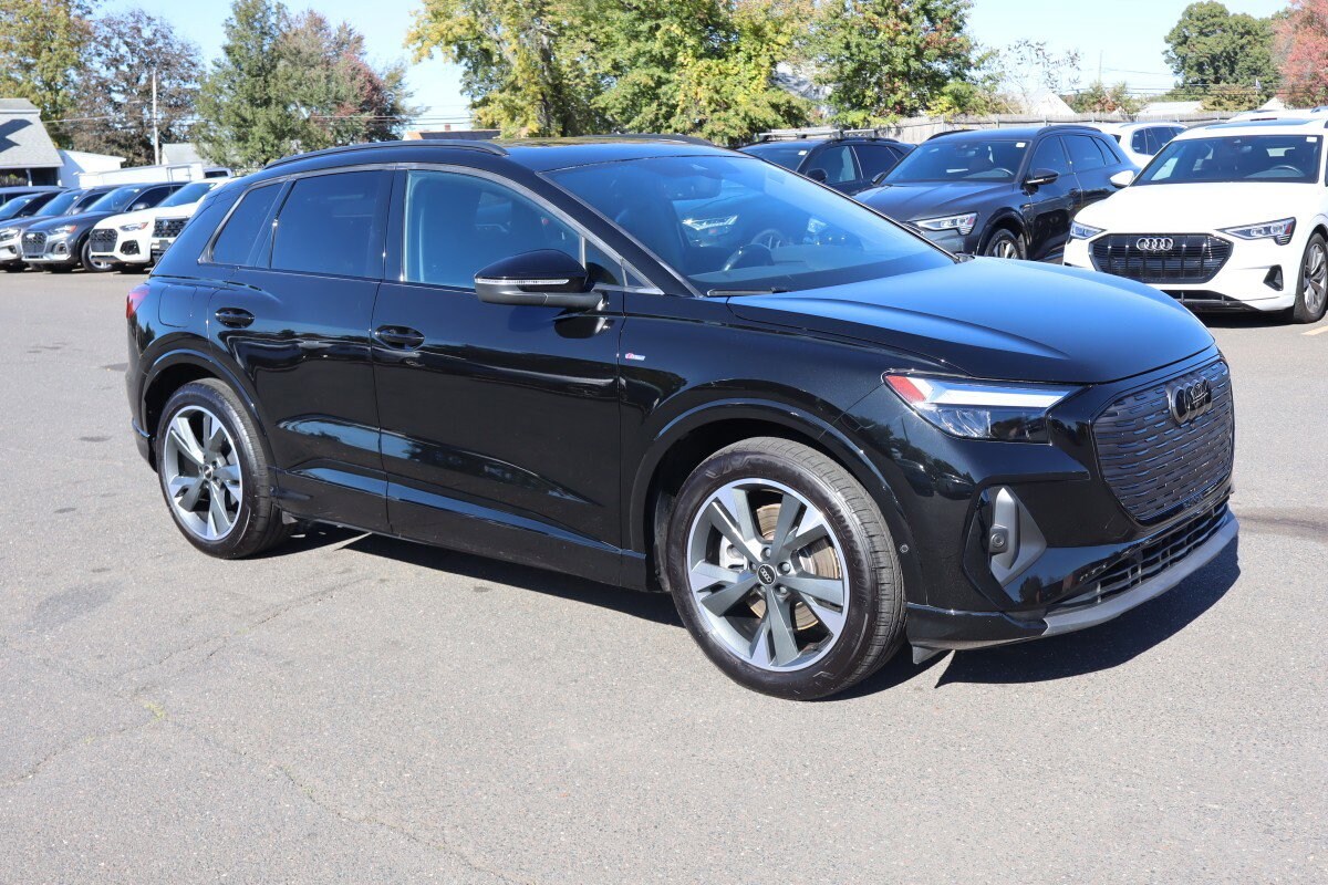 2024 Audi Q4 50 55 E-tron Premium Plus photo 3