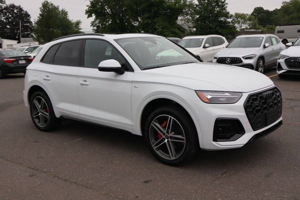 Used 2024 Audi Q5 e S line Premium Plus 55 TFSI e quattro Black Optic SUV
