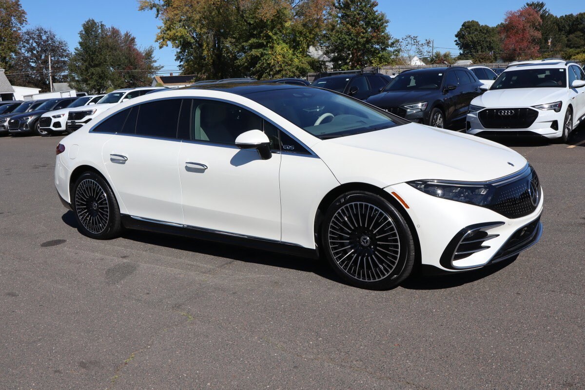 2022 Mercedes Benz EQS Sedan 580 4MATIC photo 2