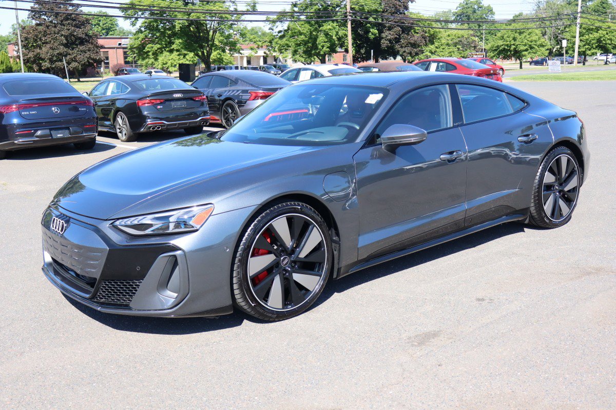 2025 Audi S e-tron GT Prestige quattro's photo