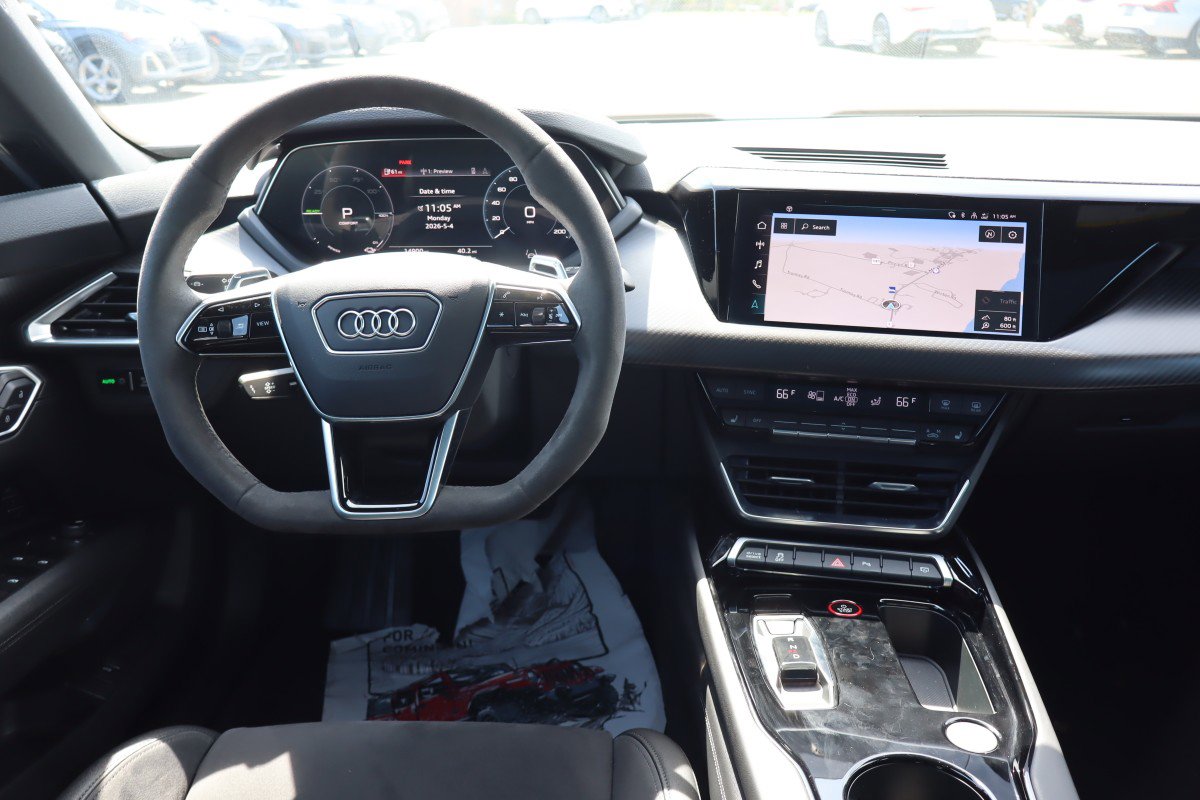 2023 Audi e-tron GT Premium Plus - Photo 13