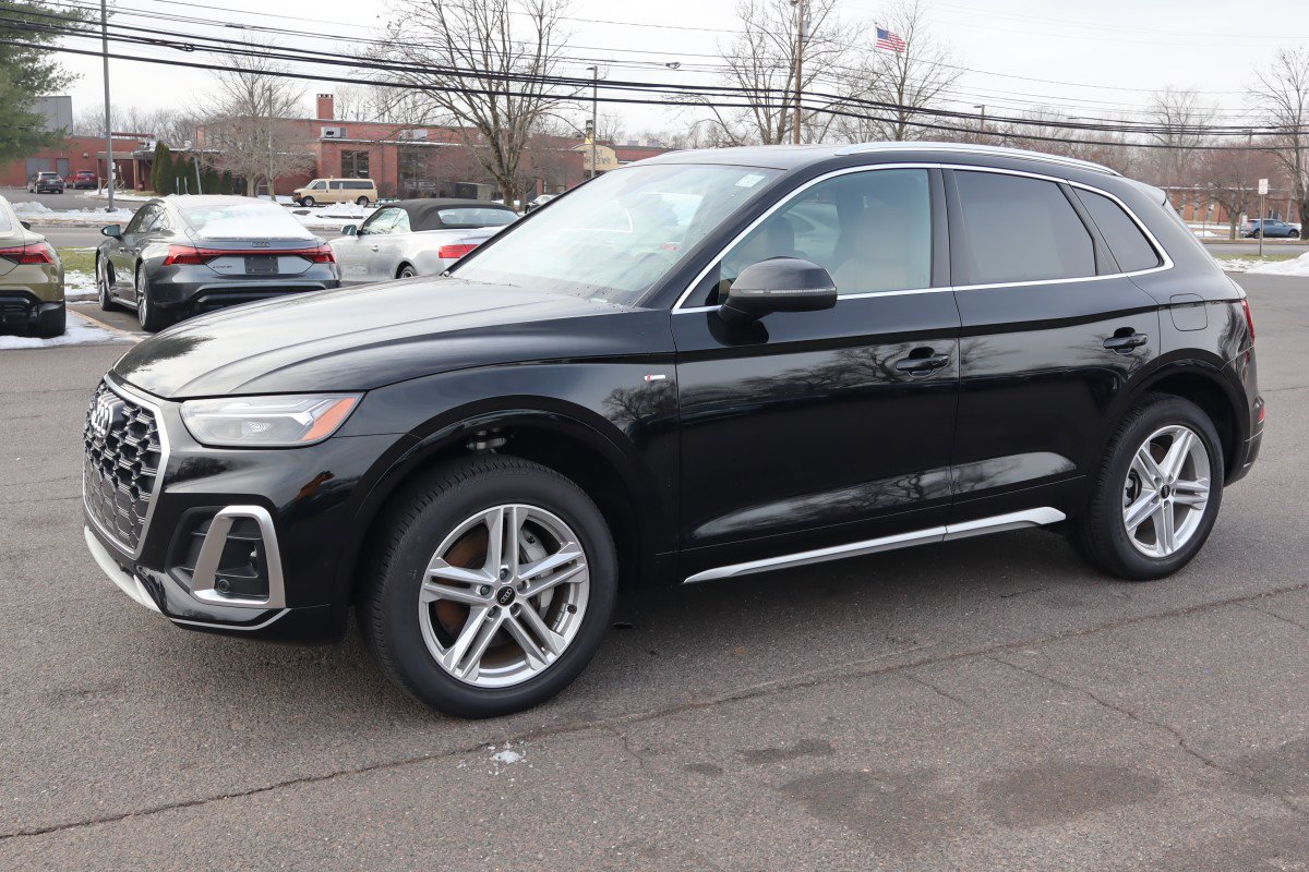 2025 Audi Q5 Premium Plus's photo