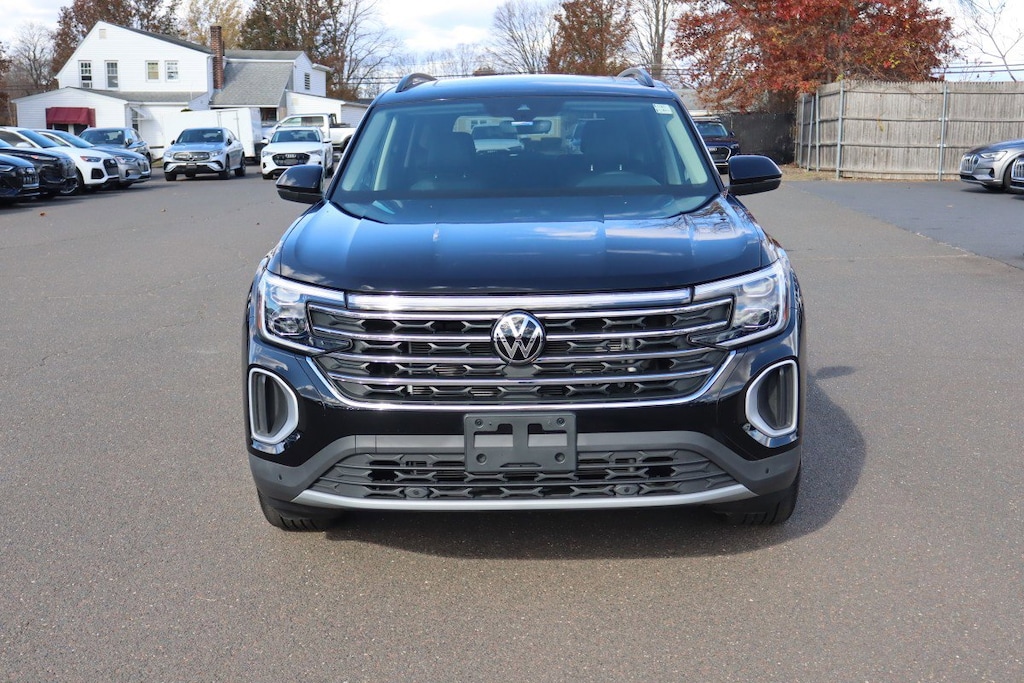 Used 2025 Volkswagen Atlas 2.0T SE w/Technology 4MOTION SUV