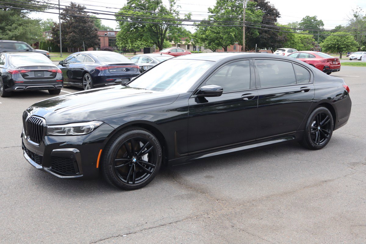 2022 BMW 7 Series 750i xDrive's photo