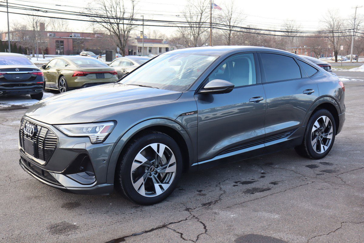 2022 Audi e-tron Sportback Premium's photo