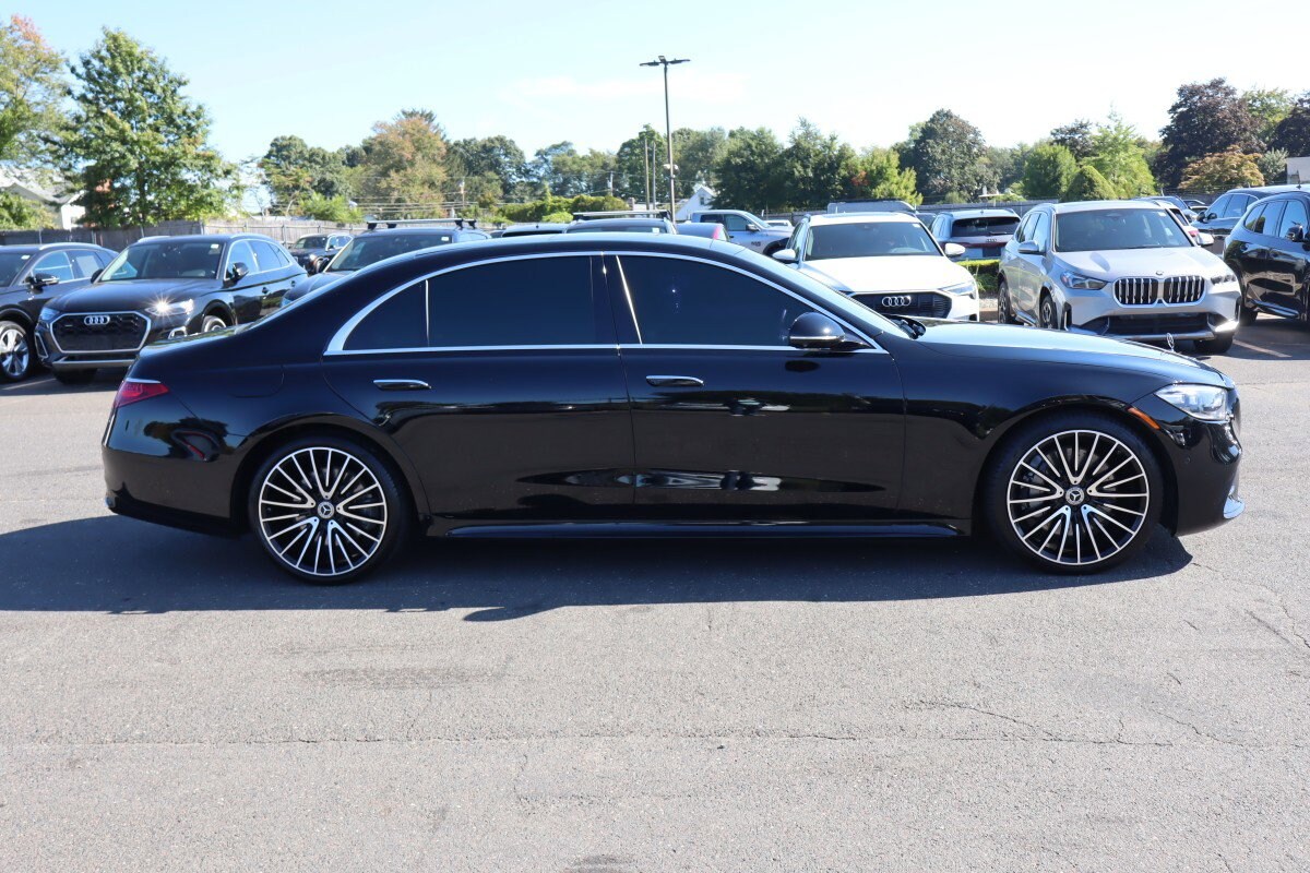 2022 Mercedes Benz S 580 4MATIC photo 3