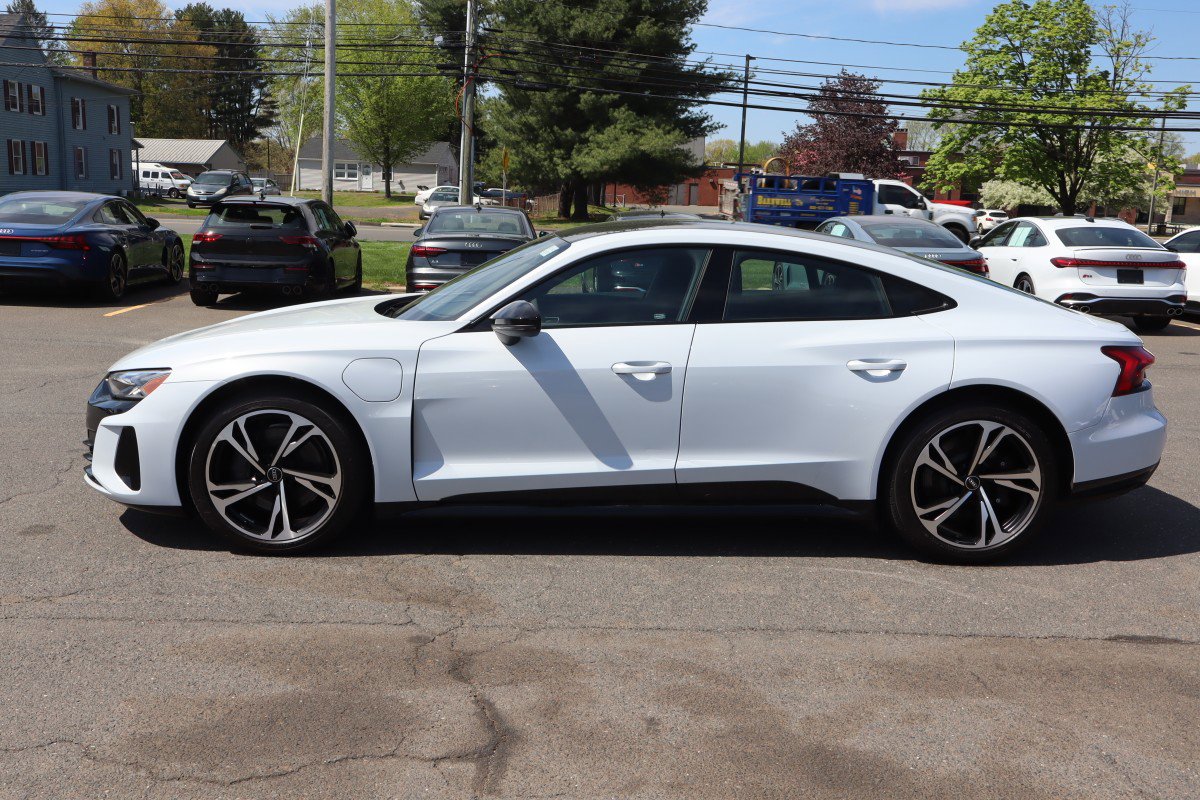 2023 Audi e-tron GT Premium Plus - Photo 8