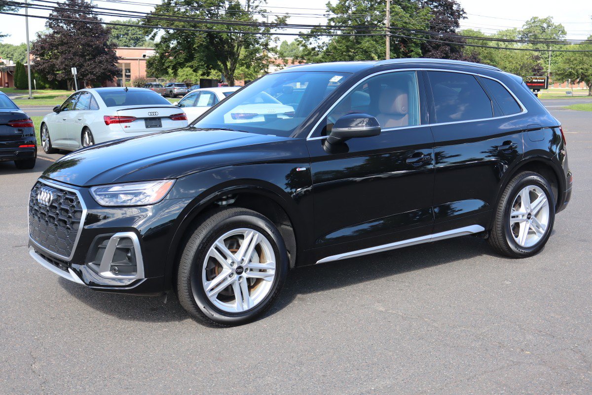 2025 Audi Q5 Premium Plus's photo