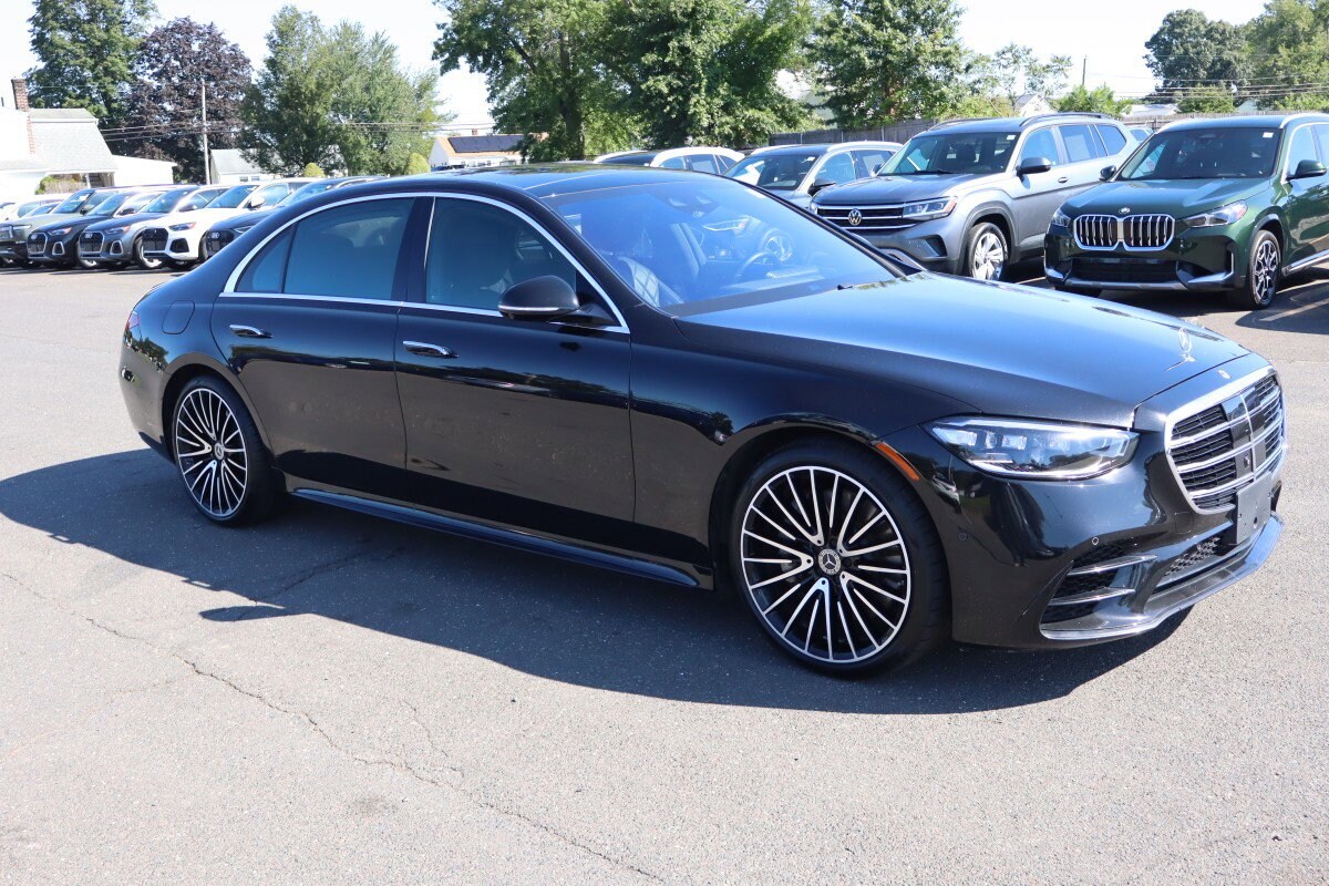 2022 Mercedes Benz S 580 4MATIC AMG photo 2