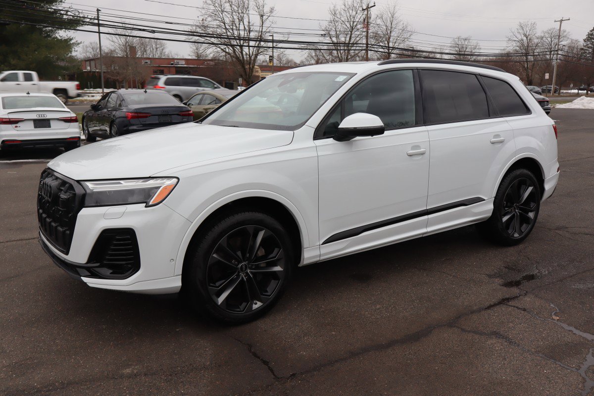 2025 Audi Q7 Premium Plus's photo