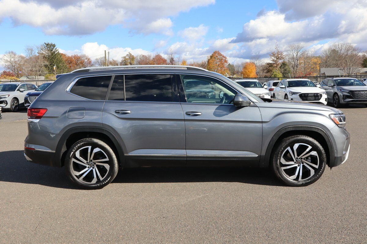 2021 Volkswagen Atlas V6 SEL Premium photo 3