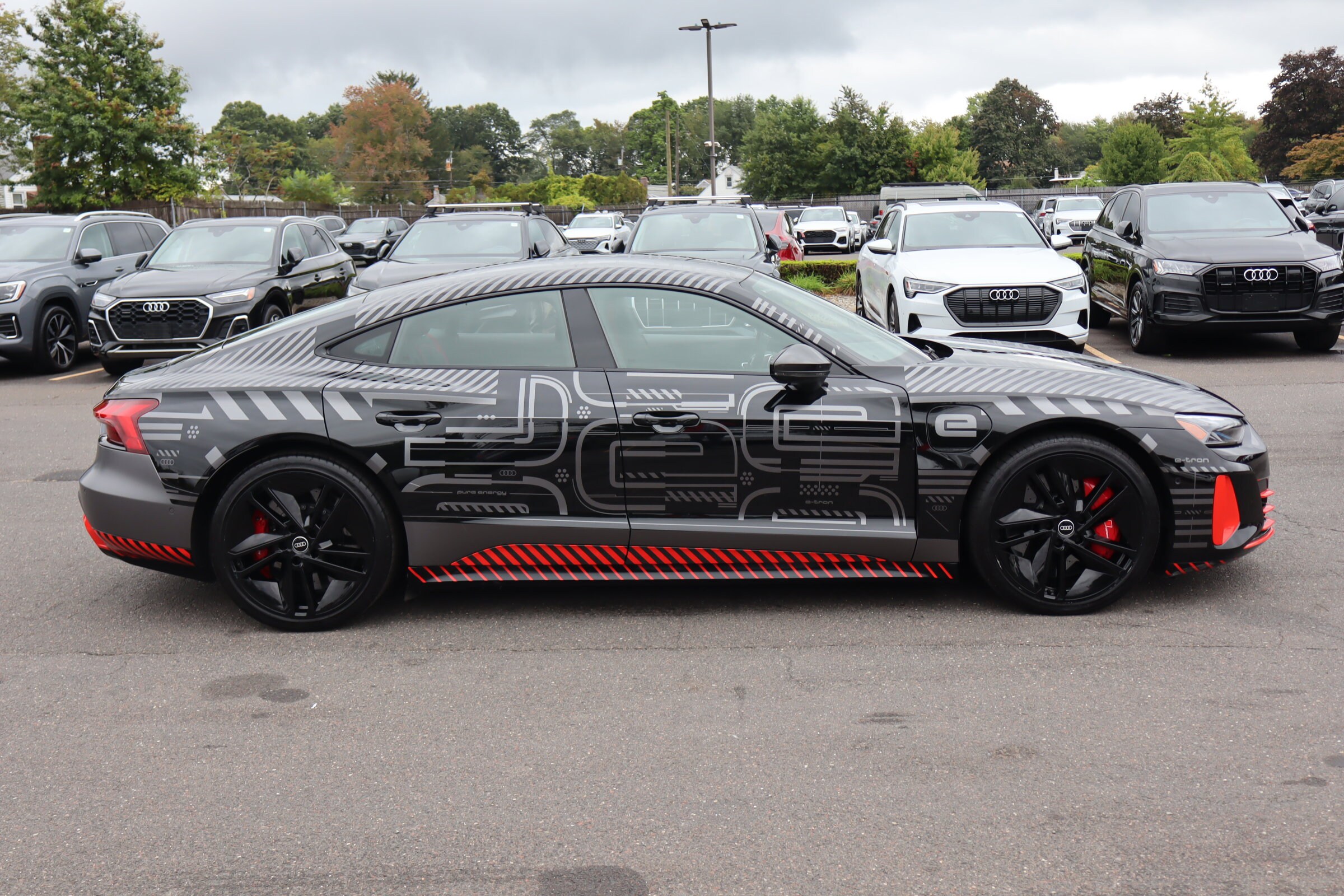 2023 Audi RS e-tron GT Base photo 4