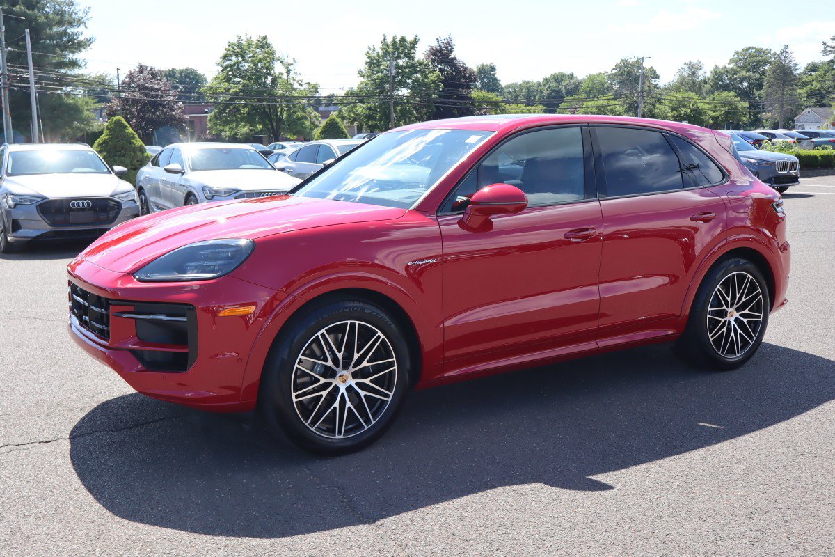 2025 Porsche Cayenne E-Hybrid's photo
