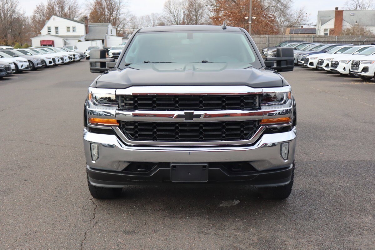 2017 Chevrolet Silverado 1500 photo 2