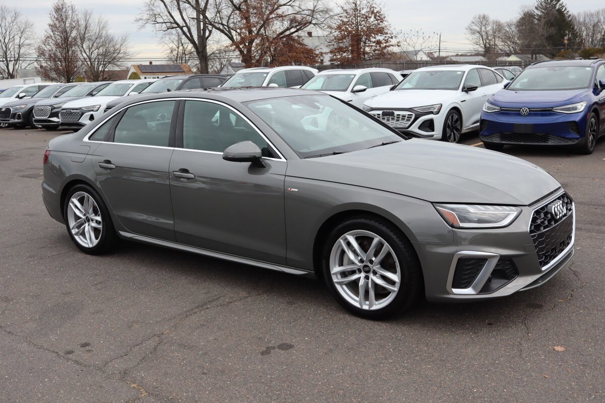 2024 Audi A4 S line Premium Plus 45 TFSI Quattro photo 3