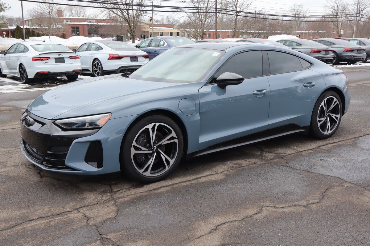 2022 Audi e-tron GT Premium Plus