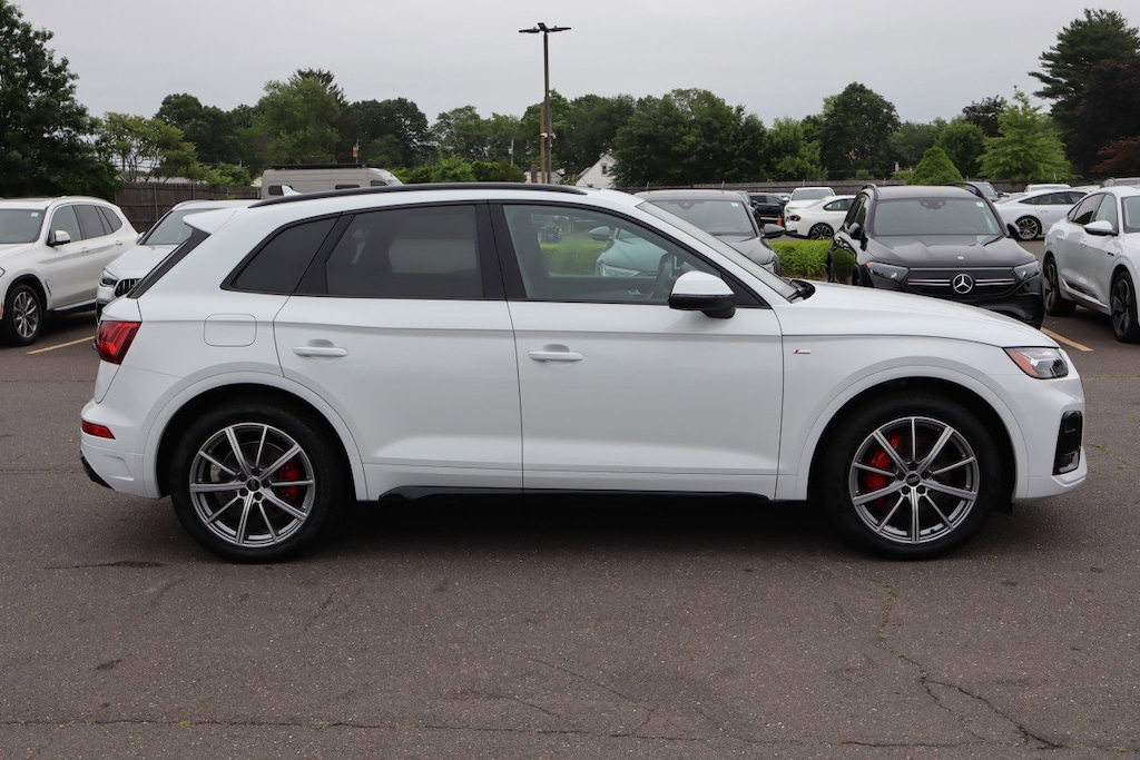Used 2024 Audi Q5 e S line Premium Plus 55 TFSI e quattro Black Optic SUV