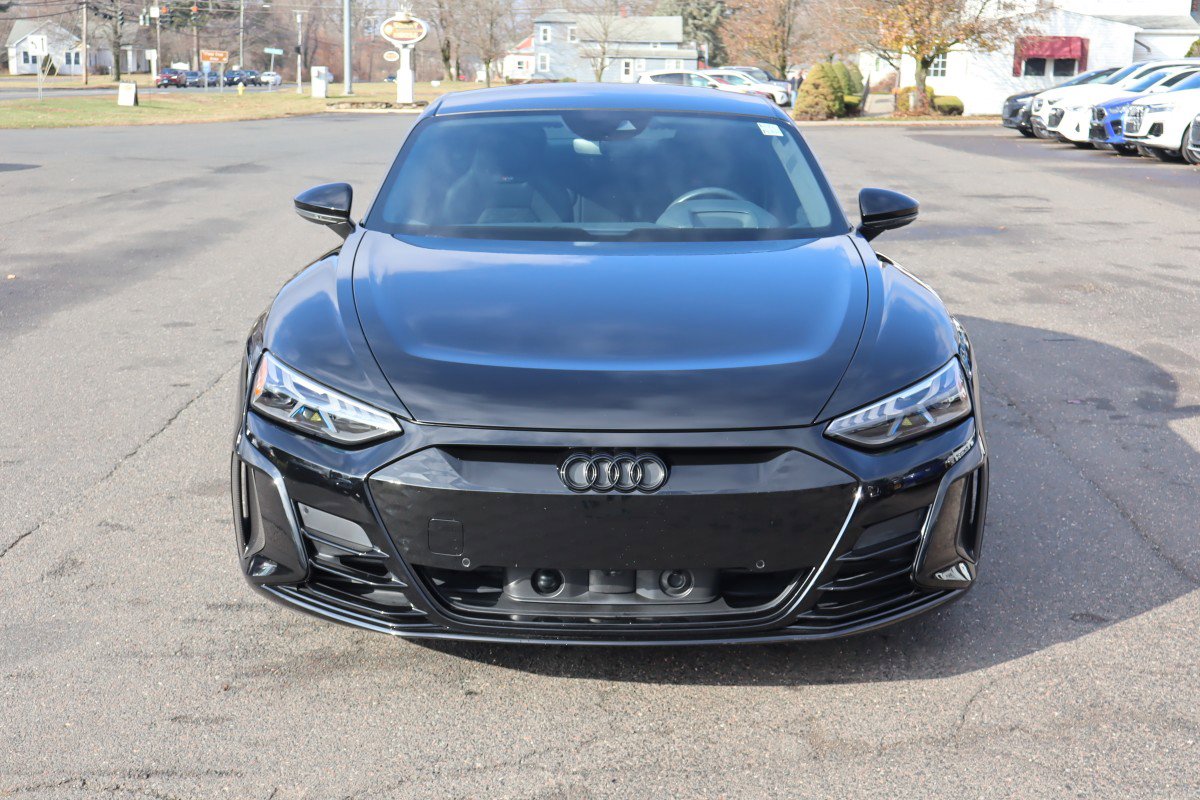 2023 Audi RS e-tron GT Base photo 2