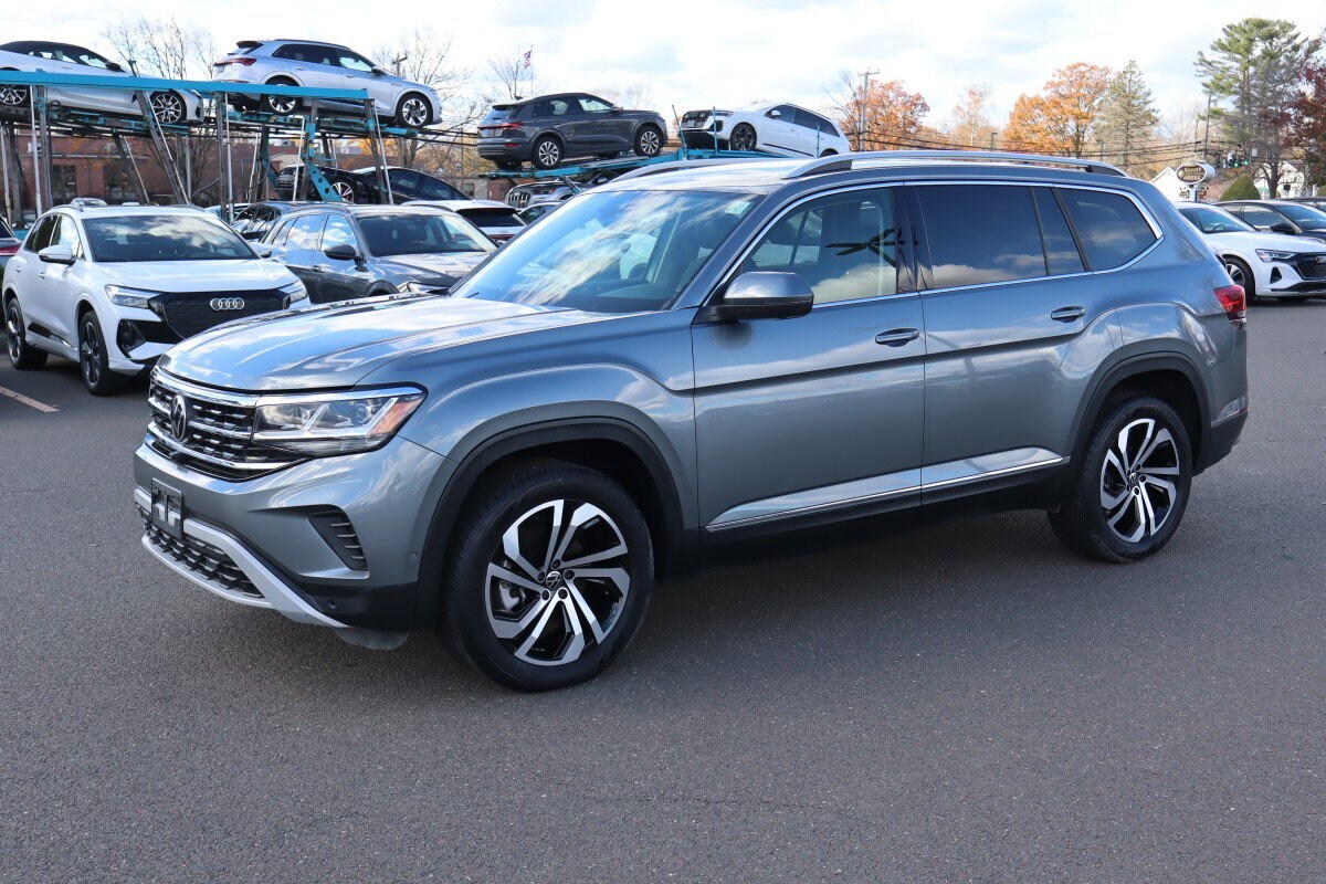 2021 Volkswagen Atlas SEL Premium's photo