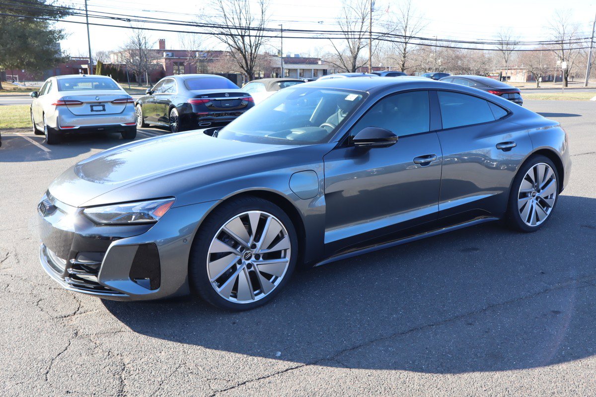 2022 Audi e-tron GT Prestige's photo