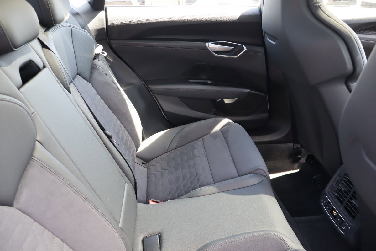 2023 Audi e-tron GT Premium Plus - Photo 17
