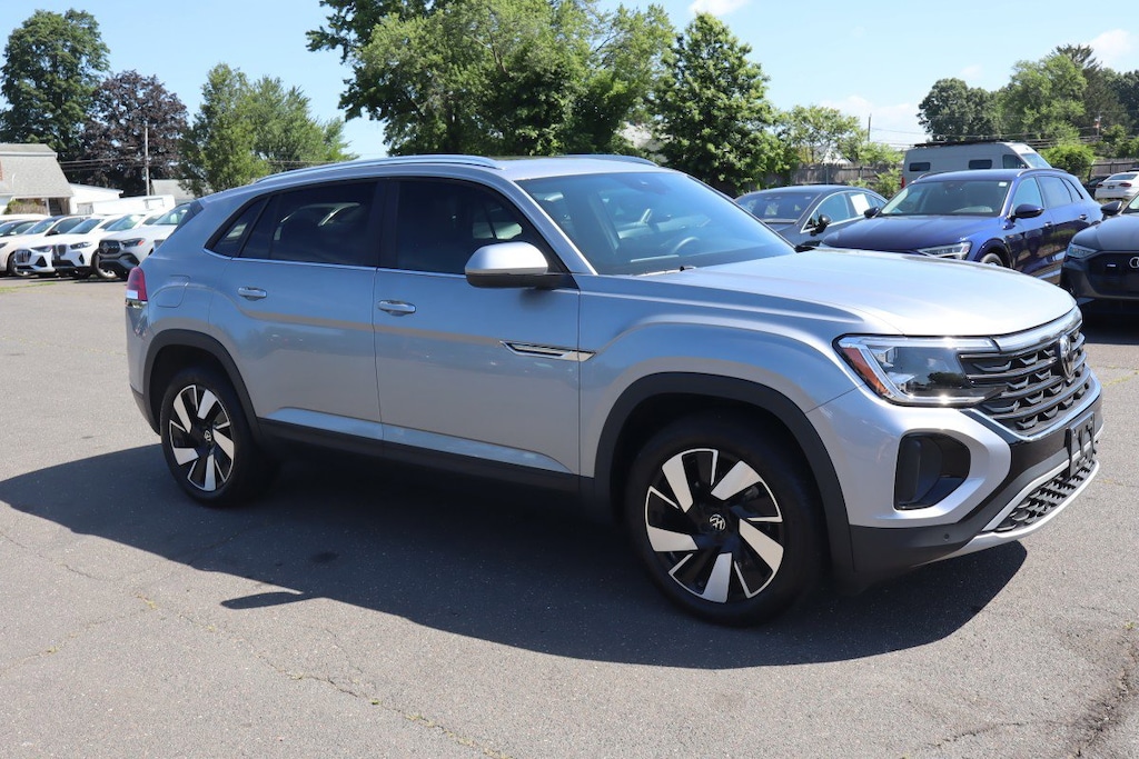 Used 2024 Volkswagen Atlas Cross Sport 2.0T SE w/Technology 4MOTION SUV