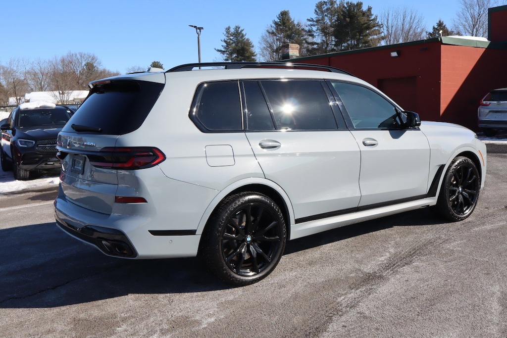 2025 Bmw X7 M60i photo 3