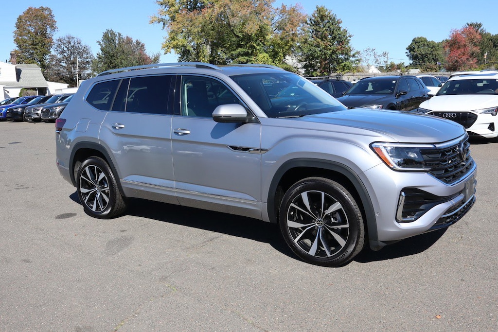 Used 2024 Volkswagen Atlas 2.0T SEL Premium R-Line 4MOTION SUV